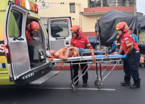 Hombre herido y fuego dentro de centro de rehabilitación alarman a vecinos de zona 1