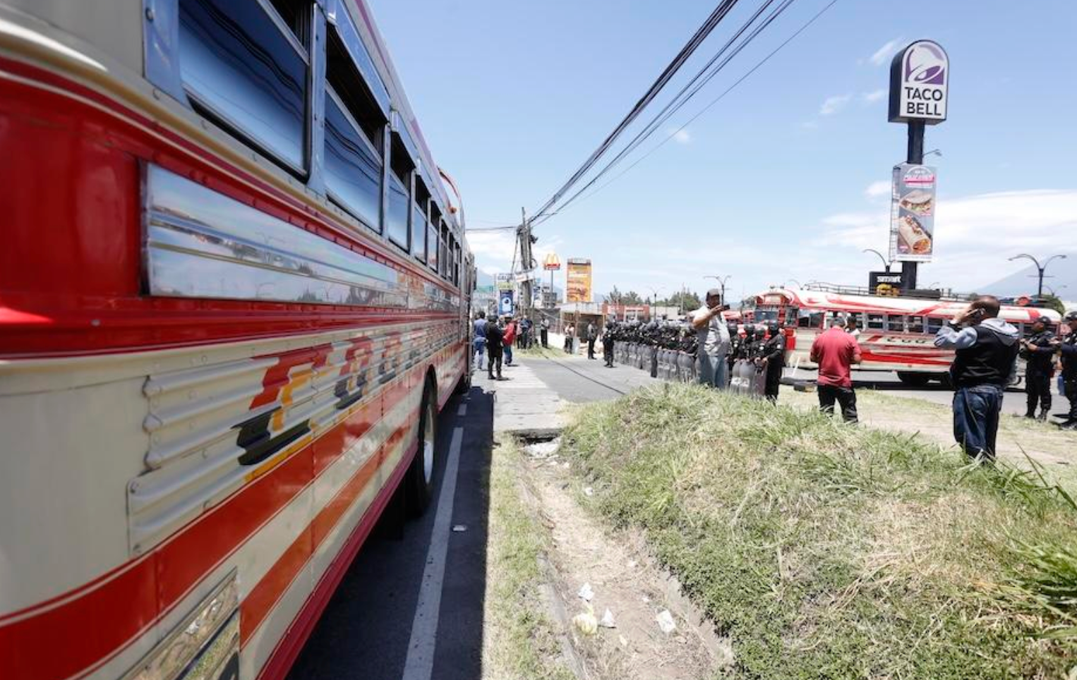 Transportistas presionan por soluciones ante aumento de combustibles