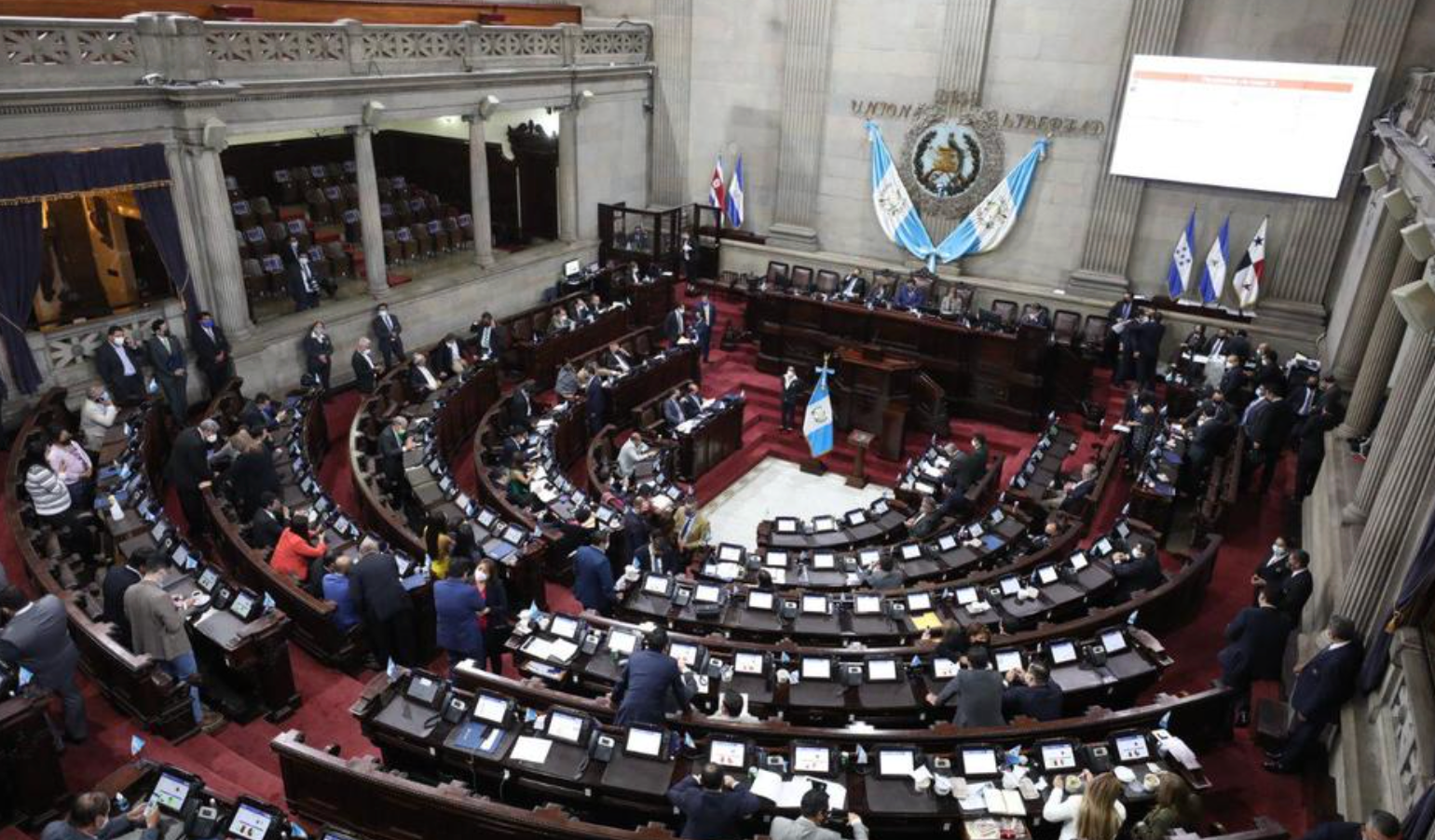 Subsidio a combustibles genera debate por impacto económico y fiscal